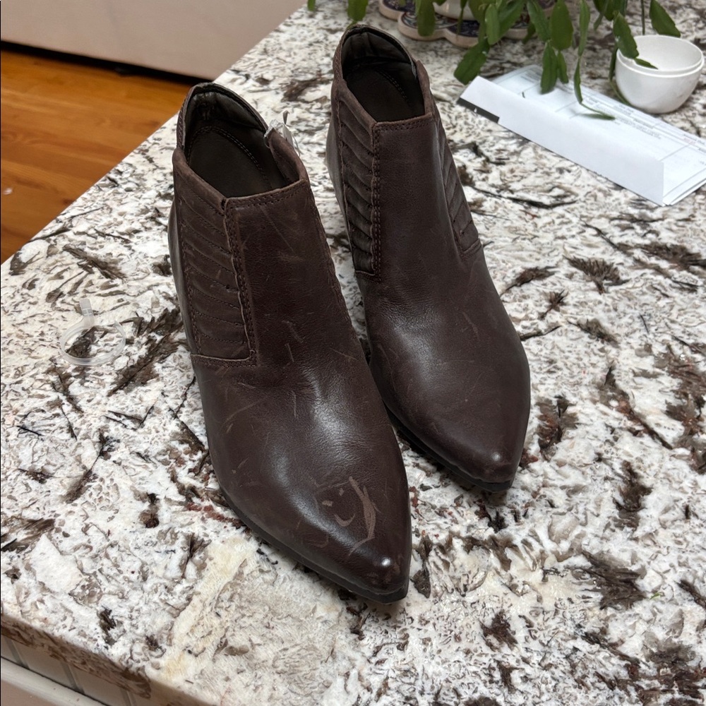 Naya Dark Brown Ankle Booties Size 11 - Picture 2 of 7